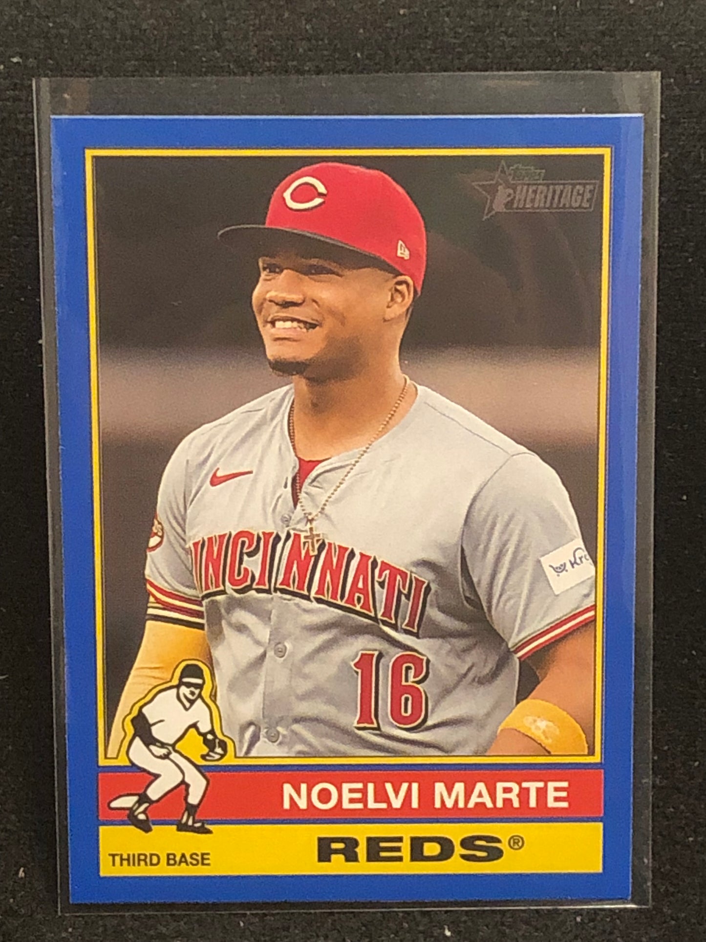 2025 Topps Heritage Baseball U-PICK Dark Blue Border Singles