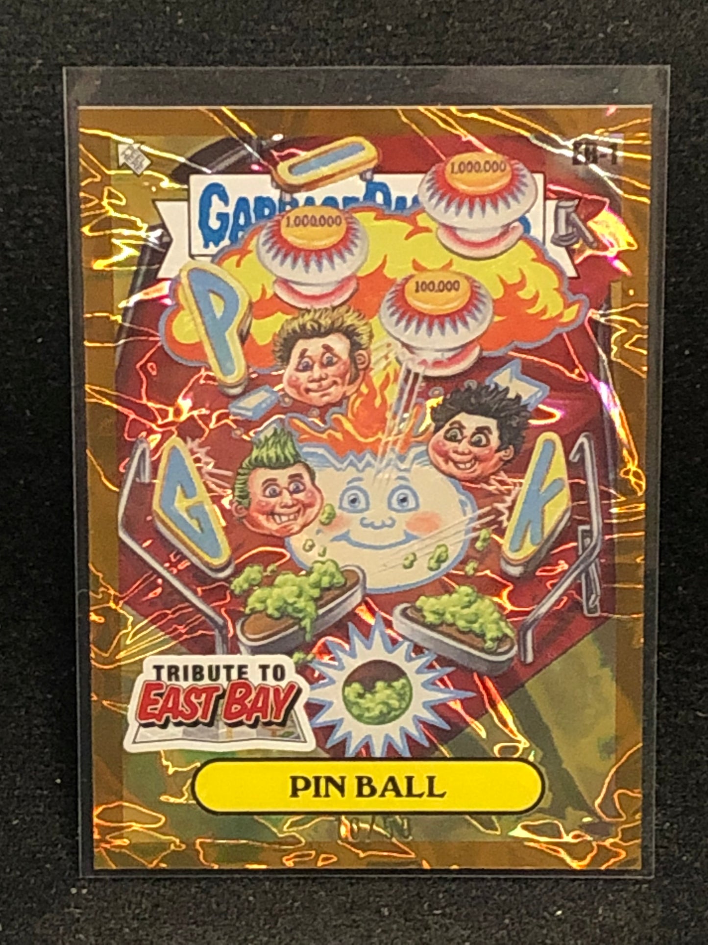 Garbage Pail Kids x Battle Of The Bands Green Day Gold Crumple Cards /50